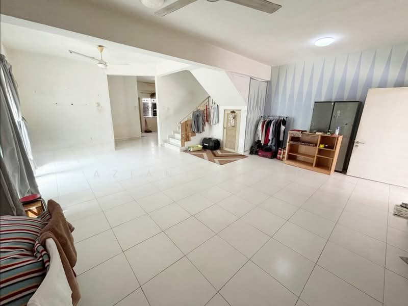 2-storey Terraced House for Sale in Taman Pelangi Semenyih 2 (Semenyih) - Aziani Ahmad - Living Room - PropertyGuru.com.my
