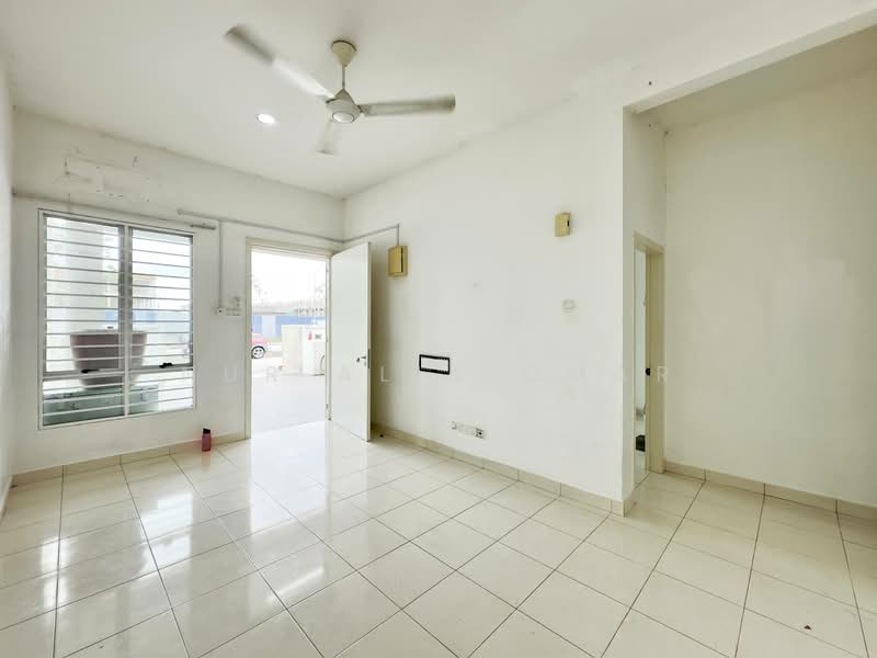 Rumah Teres 1 Tingkat untuk Dijual di Puncak Alam (Selangor) - Nur Alia Omar - Living Room - PropertyGuru.com.my