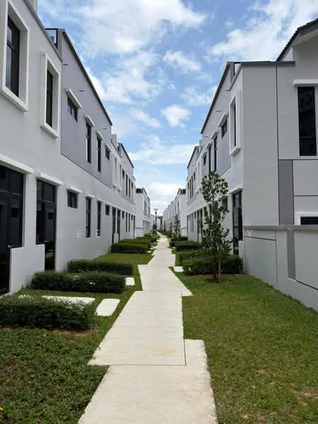 2-storey Terraced House for Sale in Taman Mount Austin (Tebrau) - See Hon Tay - Exterior - PropertyGuru.com.my