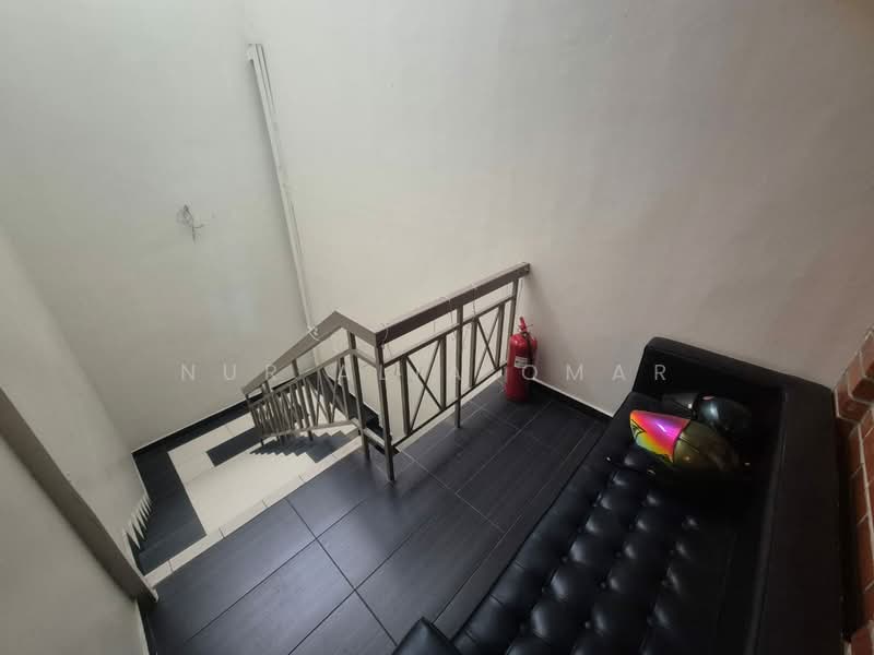 Shop / Office for Sale in Bandar Baru Bangi (Selangor) - Nur Alia Omar - Corridor - PropertyGuru.com.my
