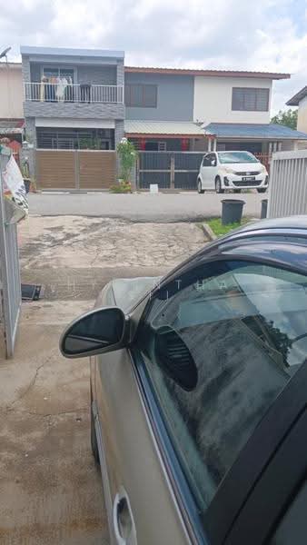 Rumah Teres 2-Tingkat untuk Dijual di Seri Kembangan (Selangor) - Hycintha Sii - Exterior - PropertyGuru.com.my