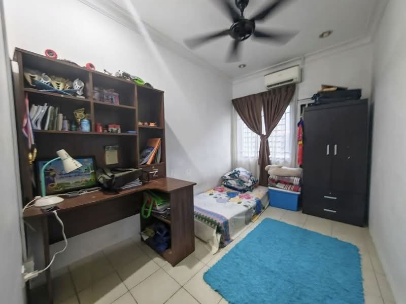 2-storey Terraced House for Sale in Taman Scientex Pasir Gudang (Pasir Gudang) - Zira . - Bedroom - PropertyGuru.com.my