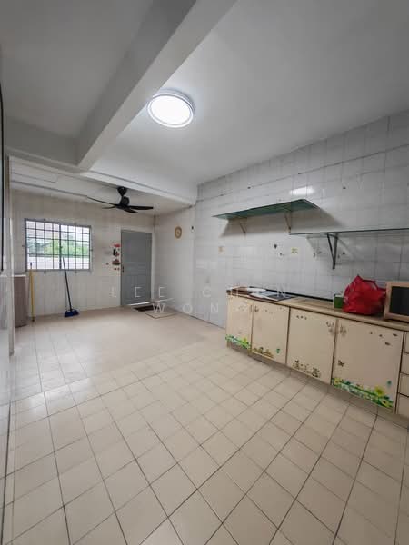 Rumah Teres 2 Tingkat untuk Dijual di Taman Johor Jaya (Johor Bahru) - Lee Chin Wong - Kitchen - PropertyGuru.com.my