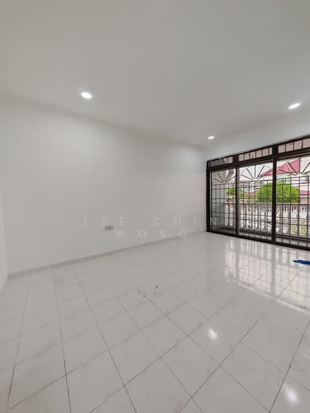 Rumah Teres 2 Tingkat untuk Dijual di Taman Johor Jaya (Johor Bahru) - Lee Chin Wong - Living Room - PropertyGuru.com.my
