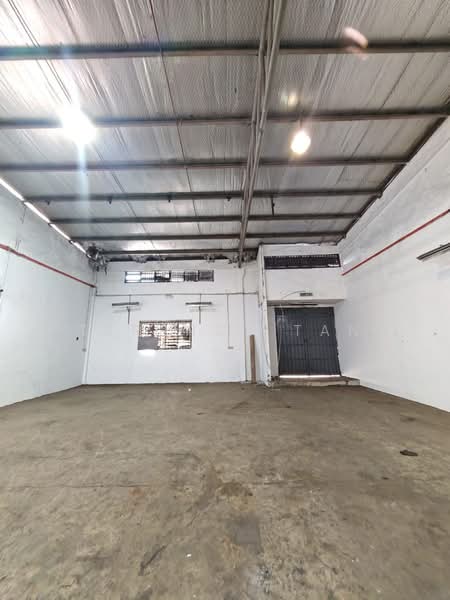 Factory for Rent in Taman Desa Cemerlang (Ulu Tiram) - Terence Tan - Interior - PropertyGuru.com.my