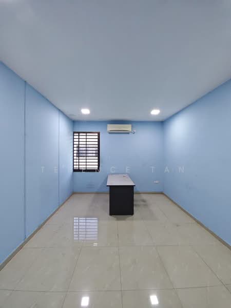 Factory for Rent in Taman Desa Cemerlang (Ulu Tiram) - Terence Tan - Interior - PropertyGuru.com.my