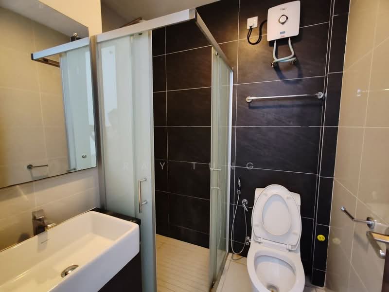 Condominium for Rent at Royal Strand @ Country Garden Danga Bay - Ray Tung - Bathroom - PropertyGuru.com.my