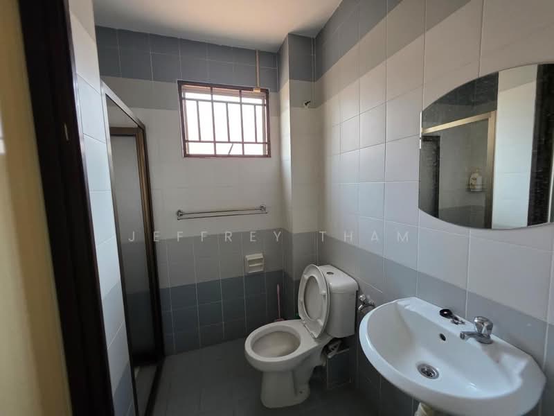 Rumah Teres 2 Tingkat untuk Disewa di Taman Cheras Vista (Cheras) - Jeffrey Tham - Bathroom - PropertyGuru.com.my