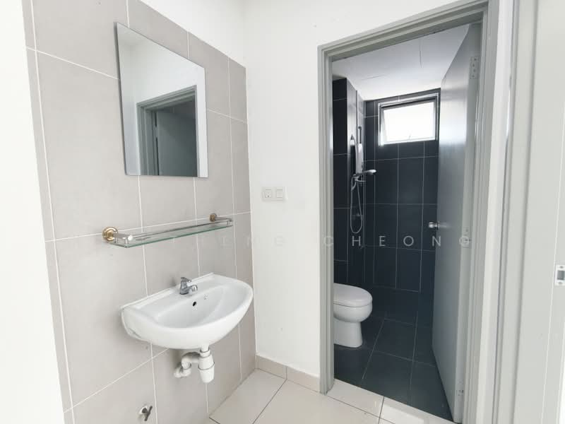 Servis Apartment untuk Dijual di You Vista @ You City - Lee Theng Cheong - Bathroom - PropertyGuru.com.my