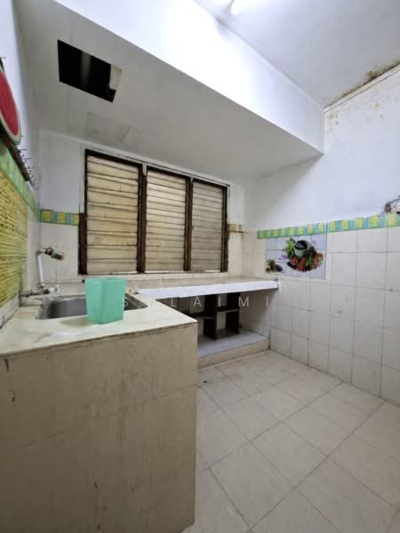 Apartment for Sale at Golden Villa - Yazila Sulaimi - Kitchen - PropertyGuru.com.my