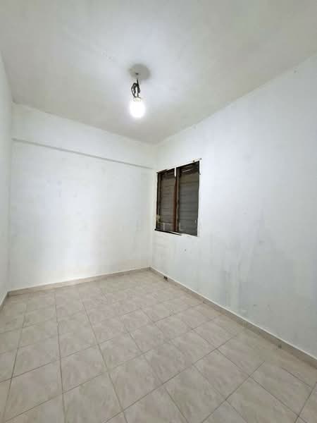 Apartment for Sale at Golden Villa - Yazila Sulaimi - Bedroom 3 - PropertyGuru.com.my