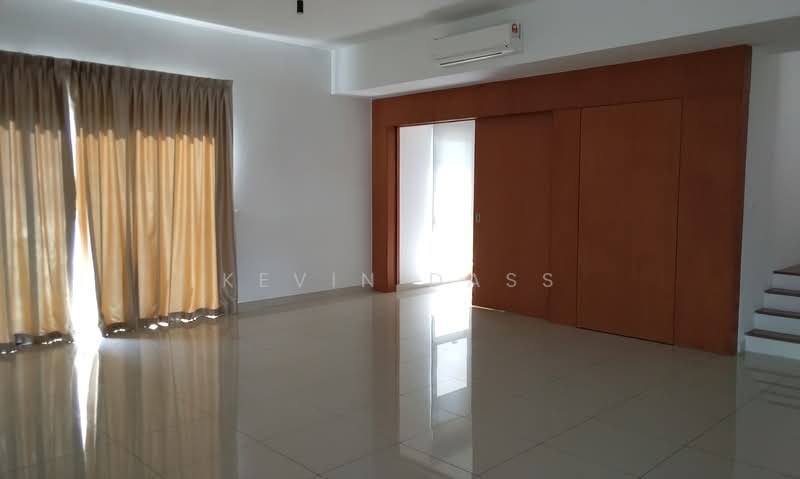 Rumah Berkembar untuk Dijual di Bandar Tropicana Aman (Telok Panglima Garang) - Kevin Dass - Living Room - PropertyGuru.com.my