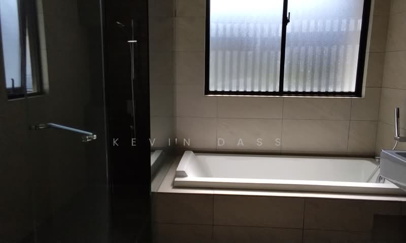 Rumah Berkembar untuk Dijual di Bandar Tropicana Aman (Telok Panglima Garang) - Kevin Dass - Bathroom - PropertyGuru.com.my