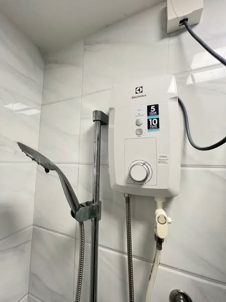 Apartment for Rent at Starview Bay @ Forest City - Hong Charng Lee - Bathroom - PropertyGuru.com.my