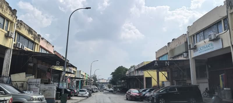 Warehouse for Rent in Kepong (Kuala Lumpur) - Raymond Tan - Exterior - PropertyGuru.com.my