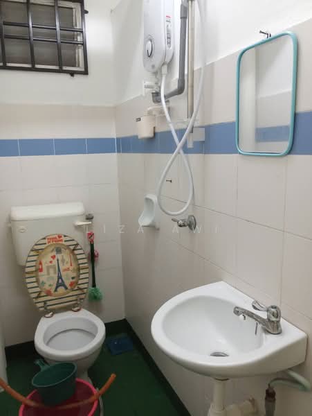 Flat for Rent at Putra Damai - Liza Awi - Bathroom - PropertyGuru.com.my