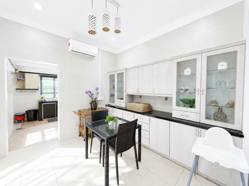 Rumah Teres 2 Tingkat untuk Dijual di Seksyen 5 (Kota Damansara) - Aizuddin Ali - Kitchen - PropertyGuru.com.my
