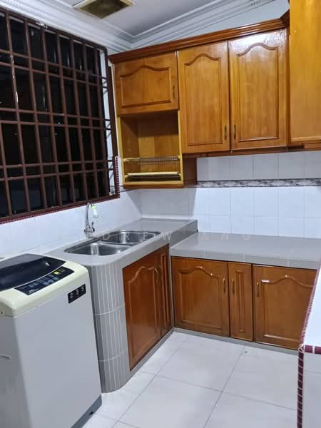 1-storey Terraced House for Rent in Taman Pelangi (Johor Bahru) - Andrew Ang - Kitchen - PropertyGuru.com.my