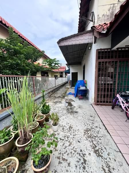 Rumah Teres 2 Tingkat untuk Dijual di Taman Pelangi Indah (Ulu Tiram) - Jack Chai - PropertyGuru.com.my