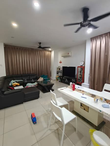 Cluster House for Sale in Johor Bahru (Johor) - Sam Phang - Living Room - PropertyGuru.com.my