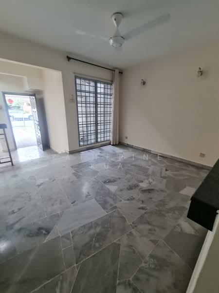 2-storey Terraced House for Sale in Usj 20 (Subang Jaya) - Katherine Kua - Living Room - PropertyGuru.com.my