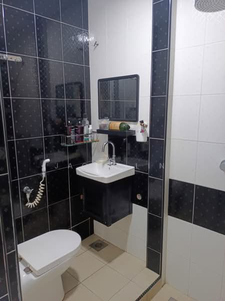 2-storey Terraced House for Sale in Wangsa Baiduri (Subang Jaya) - Jacky Lin - Bathroom - PropertyGuru.com.my