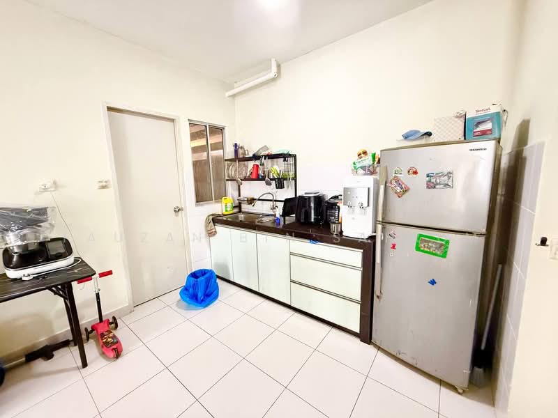 Apartment for Sale at D'Cerrum Apartment - Fauzan bin Sahrom - Kitchen - PropertyGuru.com.my