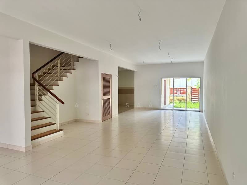 2-storey Terraced House for Sale in Denai Alam (Shah Alam) - Alif Saad - Living Room - PropertyGuru.com.my