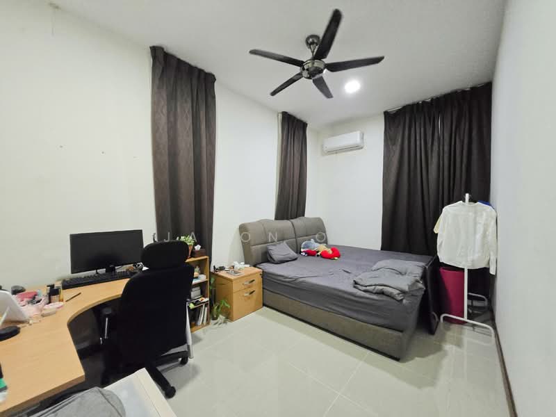 Semi-Detached House for Sale in Seri Kembangan (Selangor) - Jason Ooi - Bedroom - PropertyGuru.com.my