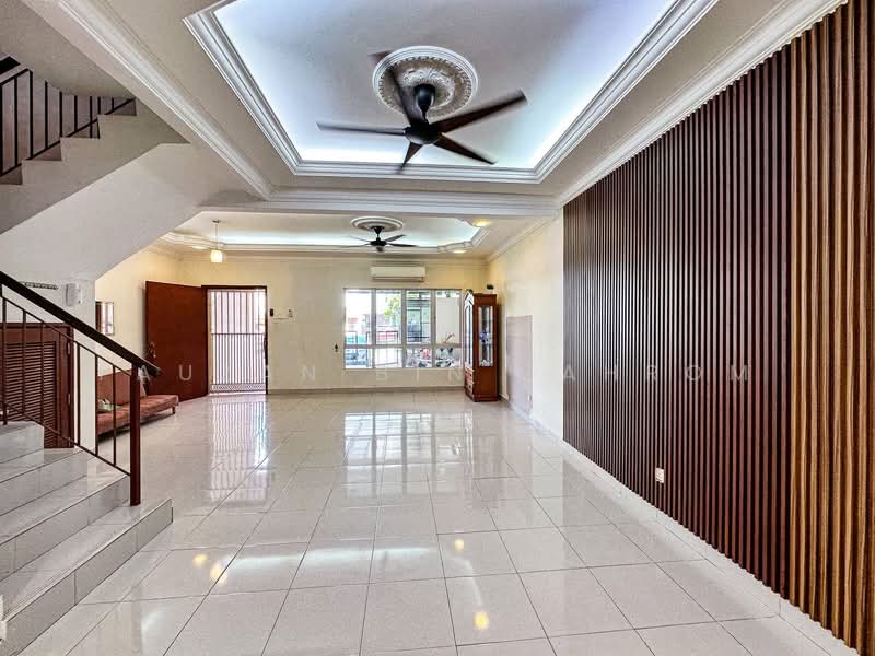 Rumah Teres 2 Tingkat untuk Dijual di Semenyih (Selangor) - Fauzan bin Sahrom - Living Room - PropertyGuru.com.my