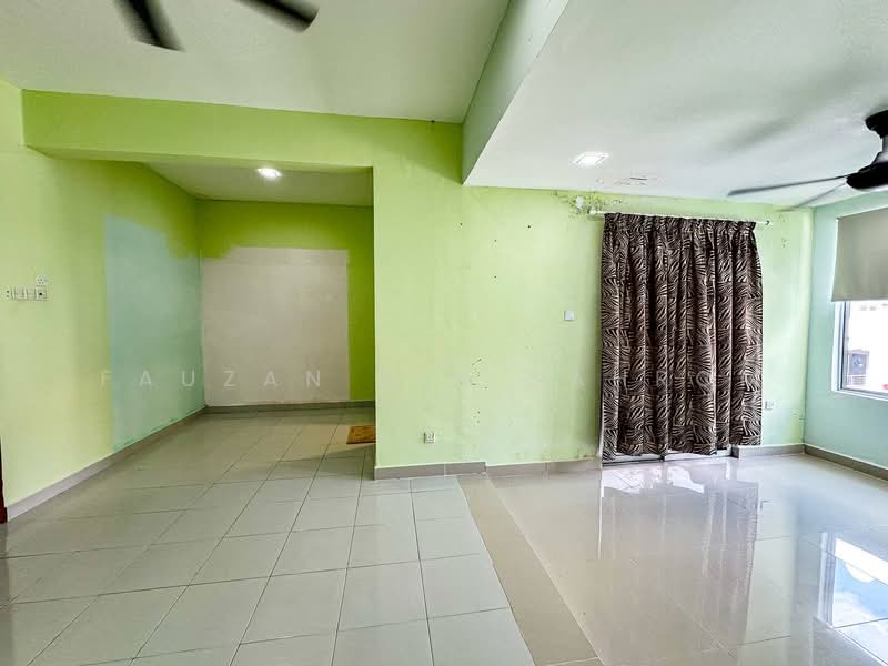 Rumah Teres 2 Tingkat untuk Dijual di Semenyih (Selangor) - Fauzan bin Sahrom - Living Room - PropertyGuru.com.my