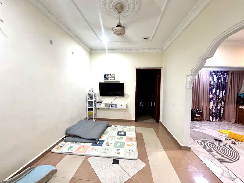 1-storey Terraced House for Sale in Bandar Baru Bangi (Selangor) - Abdul Qadir - Living Room - PropertyGuru.com.my