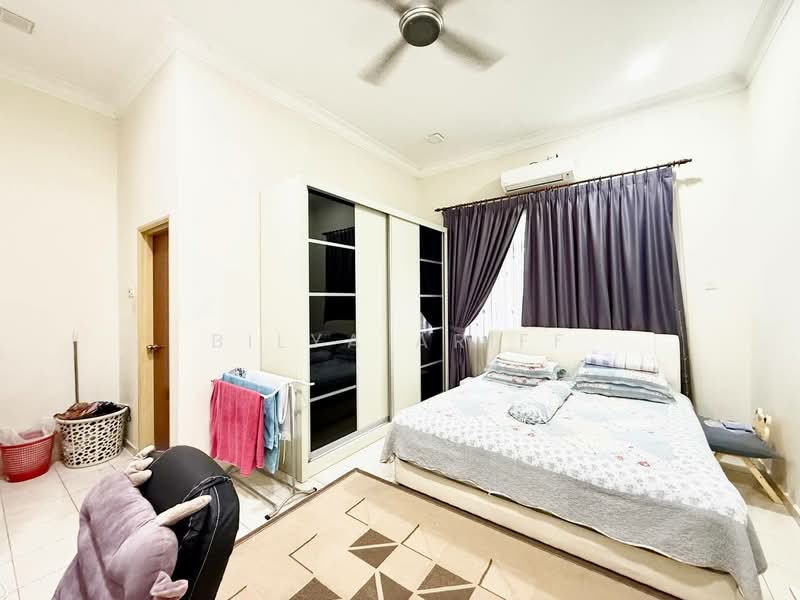 Rumah Banglo untuk Dijual di Idaman Villa (Labu) - BILYA ARIFF - Bedroom - PropertyGuru.com.my