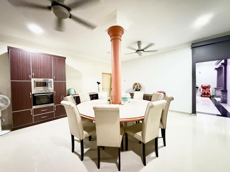 Rumah Banglo untuk Dijual di Idaman Villa (Labu) - BILYA ARIFF - Dining Room - PropertyGuru.com.my