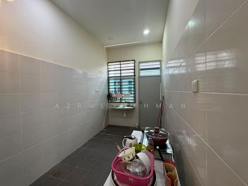 Semi-Detached House for Sale in Taman Kasturi (Gemencheh) - Azrul Othman - Kitchen - PropertyGuru.com.my