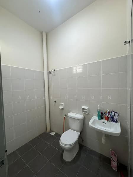Semi-Detached House for Sale in Taman Kasturi (Gemencheh) - Azrul Othman - Bathroom - PropertyGuru.com.my