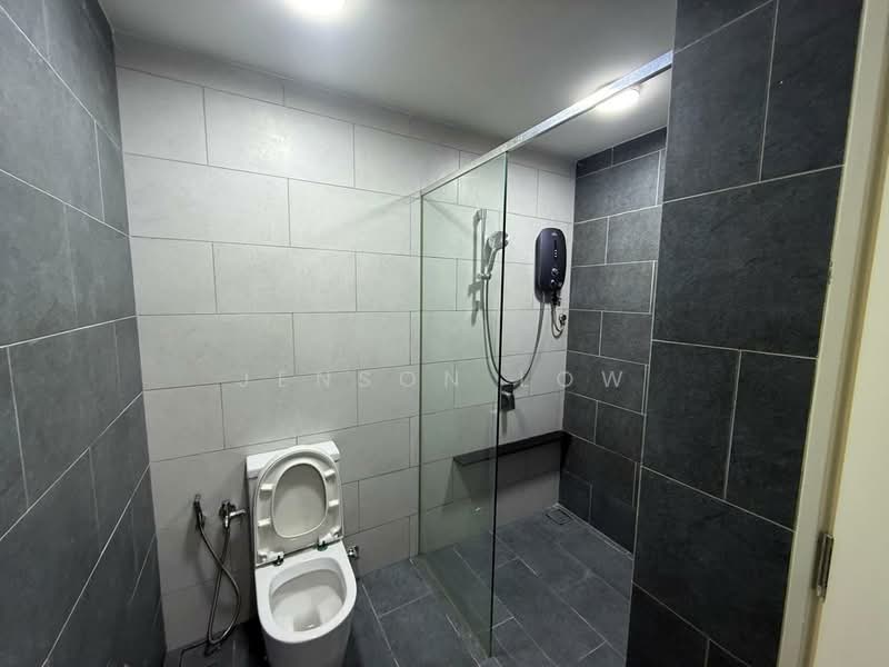 Service Residence for Sale at Paisley @ Tropicana Metropark - Jenson Low - Bathroom - PropertyGuru.com.my