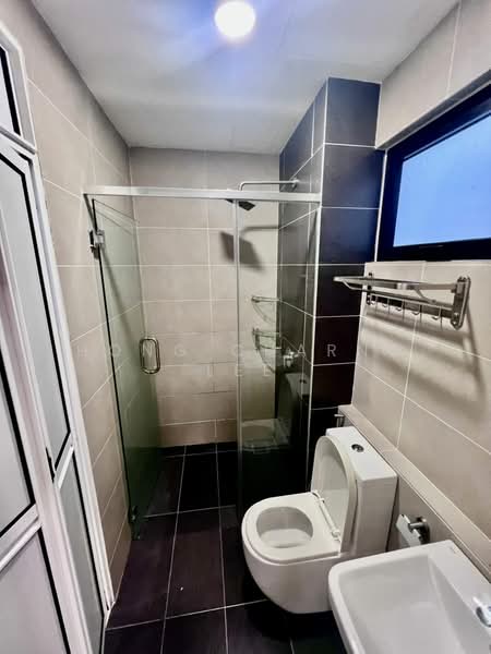 Servis Apartment untuk Disewa di D'Pristine - Hong Charng Lee - Bathroom - PropertyGuru.com.my