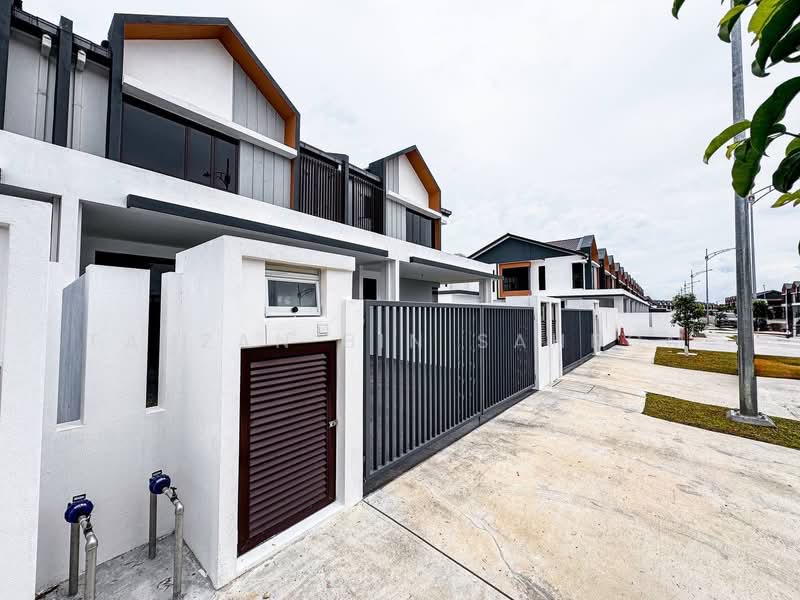 2-storey Terraced House for Sale in Sepang (Selangor) - Fauzan bin Sahrom - Exterior - PropertyGuru.com.my