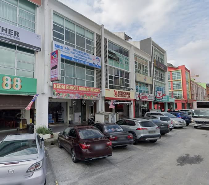 Shop for Sale in Seri Kembangan (Selangor) - Sky Lim - Exterior - PropertyGuru.com.my