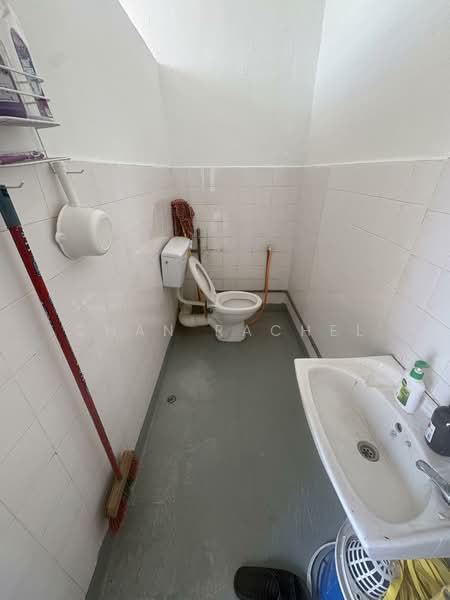 Shop / Office for Rent in Butterworth (Penang) - Chan Rachel - Bathroom - PropertyGuru.com.my