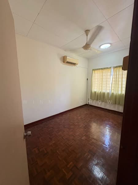 Rumah Teres 2 Tingkat untuk Dijual di Kota Kemuning (Shah Alam) - Winnie Chow - Bedroom - PropertyGuru.com.my