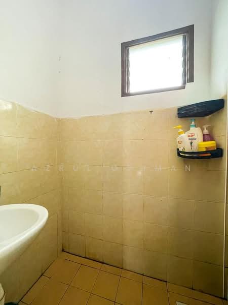 1-storey Terraced House for Sale in Lukut (Negeri Sembilan) - Azrul Othman - Bathroom - PropertyGuru.com.my