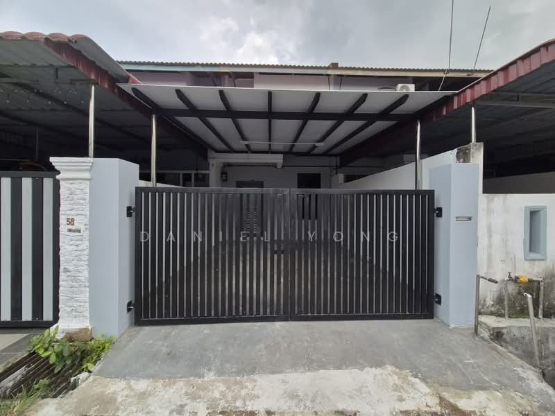 Rumah Teres untuk Dijual di Taman Nusa Damai (Pasir Gudang) - Daniel Yong - Exterior - PropertyGuru.com.my