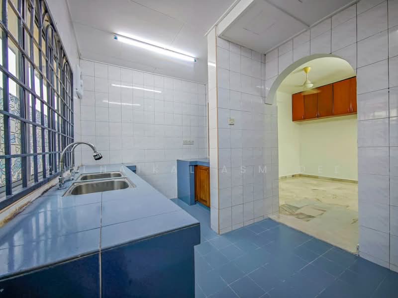 2-storey Terraced House for Sale in Bandar Bukit Puchong (Puchong) - Zulhaikal Asmadee - Kitchen - PropertyGuru.com.my