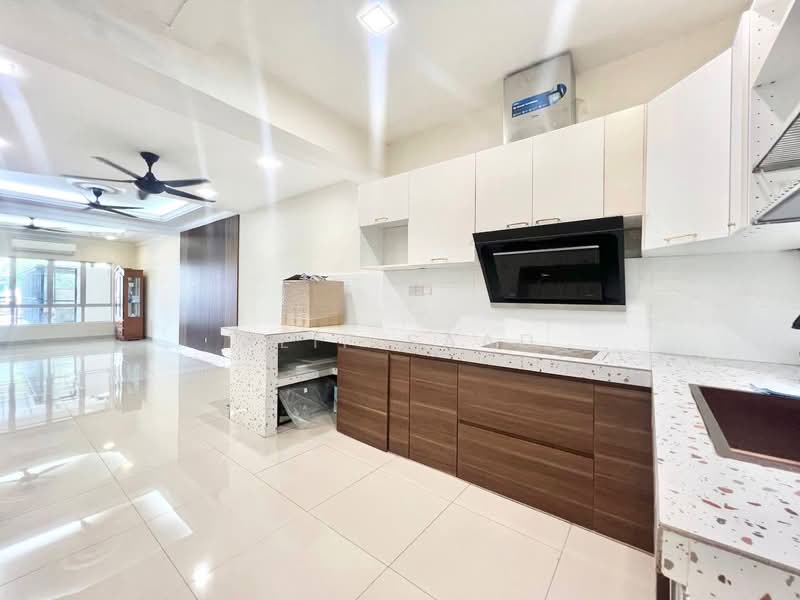 Rumah Teres 2 Tingkat untuk Dijual di Semenyih (Selangor) - Alif Saad - Living Room - PropertyGuru.com.my