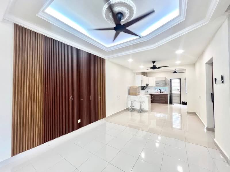 Rumah Teres 2 Tingkat untuk Dijual di Semenyih (Selangor) - Alif Saad - Living Room - PropertyGuru.com.my