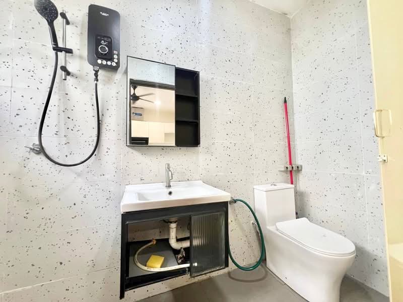 Rumah Teres 2 Tingkat untuk Dijual di Semenyih (Selangor) - Alif Saad - Bathroom - PropertyGuru.com.my