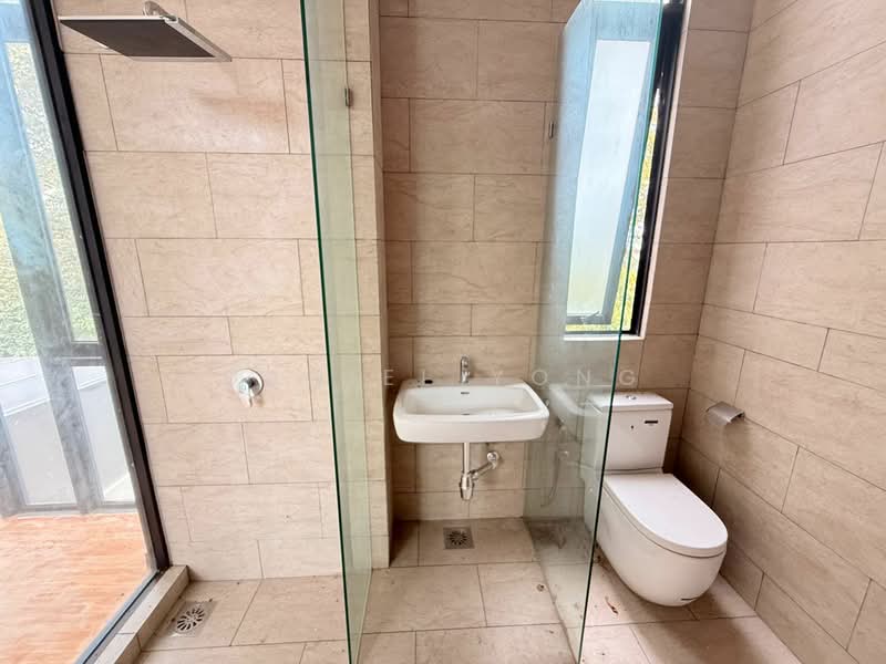 2.5-storey Terraced House for Sale in Kangkar Pulai (Skudai) - Daniel Yong - Bathroom - PropertyGuru.com.my