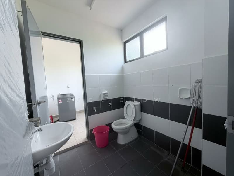 Rumah Teres 2 Tingkat untuk Dijual di Bandar Bistari Perdana (Pasir Gudang) - Zack Chow - Bathroom - PropertyGuru.com.my